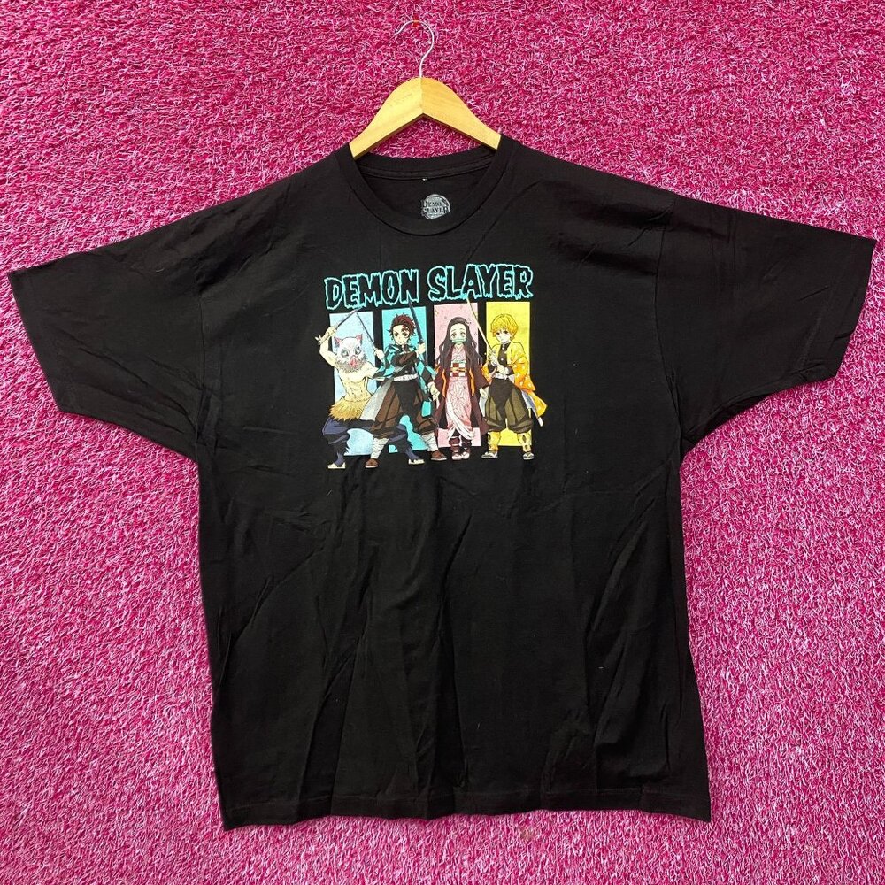 Demon Slayer Inosuke Tanjiro Nezuko Zenitsu Group Portrait T-Shirt 2XL